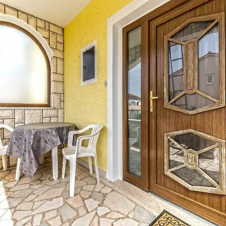 In Porec/istrien 37062 Apartamento *